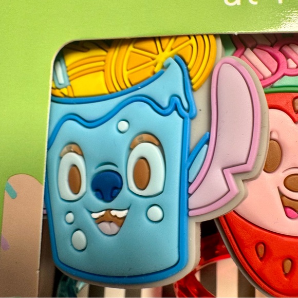 NWT. Disney Primark munchlings straws 4 pack. Adorable twisty plastic straws - Picture 16 of 16